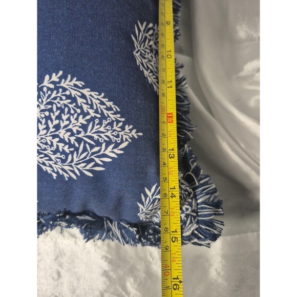 Set Of 2 Outdoor Navy Blue With White Teardrop Design Pillows - Picture 10 of 13